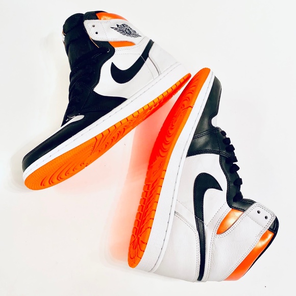 ♦️SOLD♦️NIKE AIR JORDAN 1 ELECTRO ORANGE - Picture 2 of 8